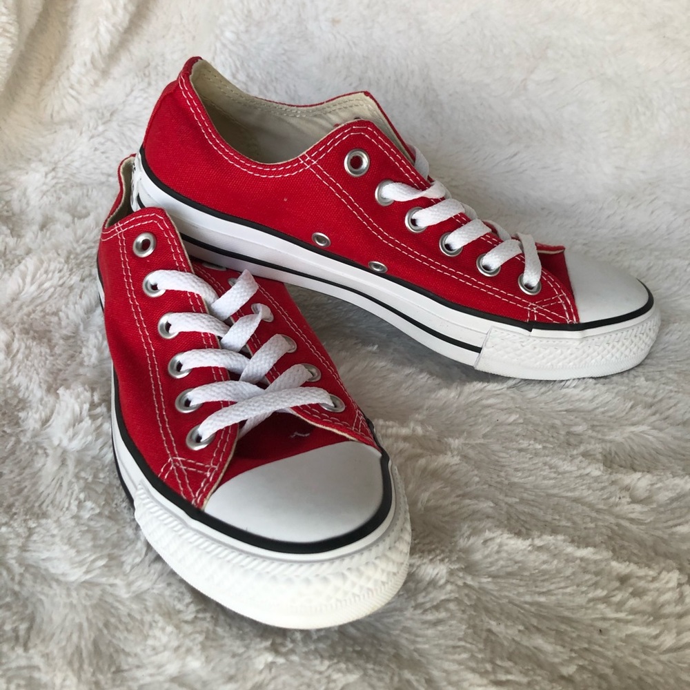 Unisex Converse Low Top